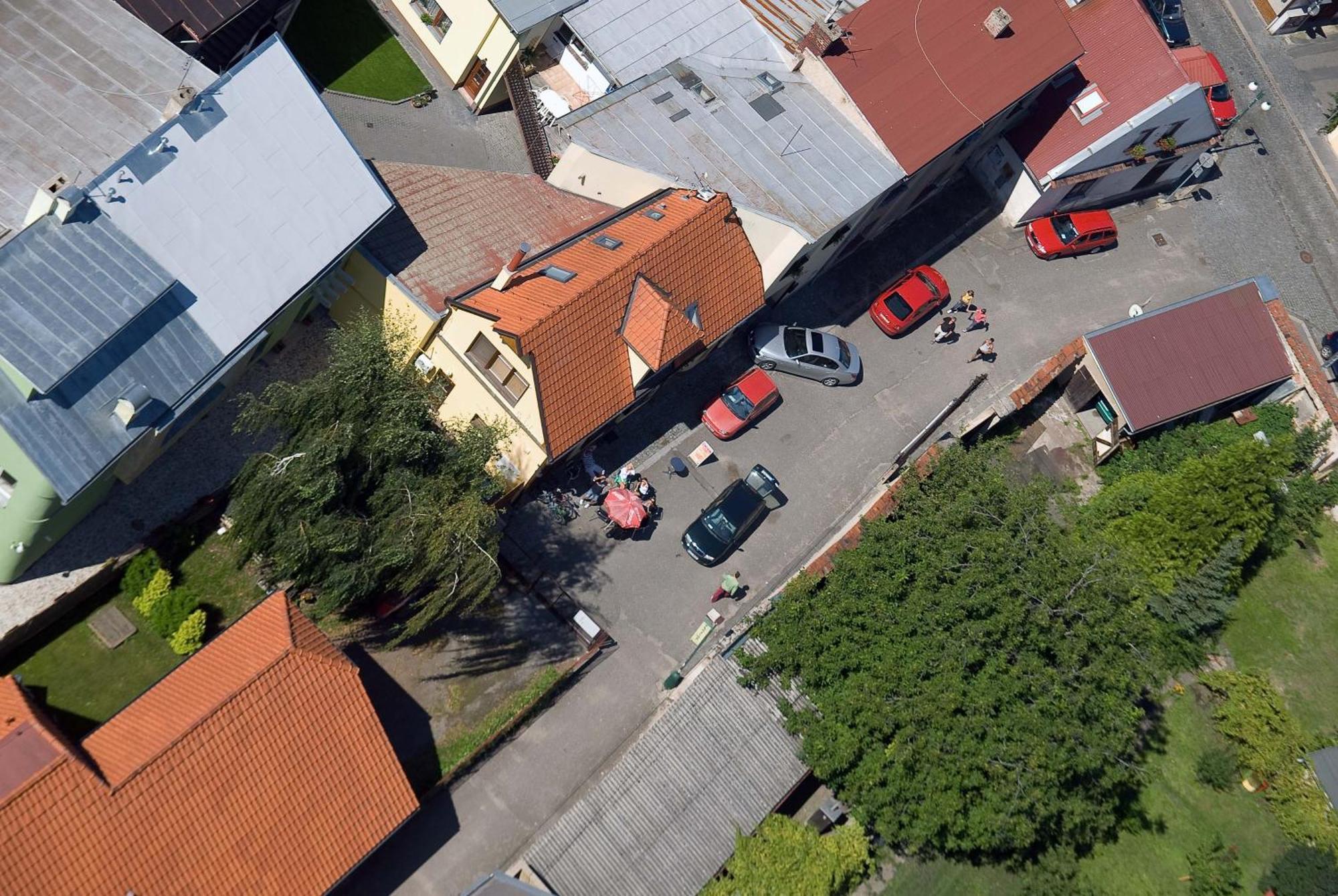Penzion U Vinoteky Nymburk Exteriör bild